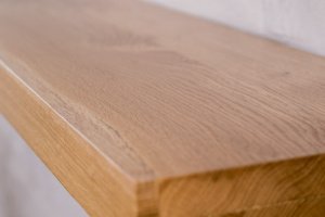 Дерев'яна полиця прихованого монтажу з дуба з рівним краєм - Опис