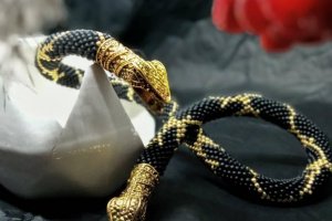 Колье 'Роковая соблазнительница' - Описание