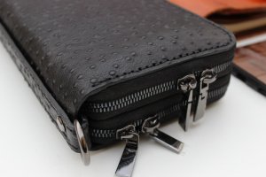 Портмоне клатч на молнии .  - Описание