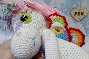 Единорог вязаная крючком мягкая игрушка с крыльями бабочки 7 - Описание