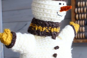 Игрушка на руку снеговичок - Описание