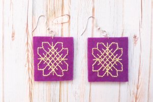 Вишиті сережки "Квіти життя" - Опис