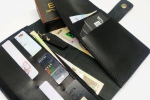 Шкіряний портмоне для документів - Опис