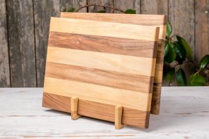 Подставка на кухонный стол для двух деревянных досточек - Описание