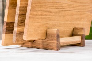 Подставка на кухонный стол для трех деревянных досточек - Описание