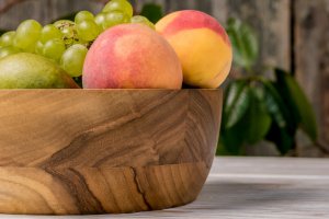 Деревянная салатница для подачи и приготовления продуктов - Описание