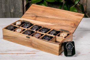 Коробочка для 12-ти часов с деревянной крышкой