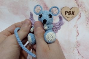 Мишка з крилами ангела в'язана гачком м'яка іграшка 4 - Опис
