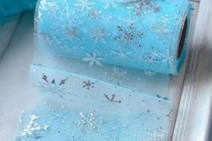 Фатин гоолубой с серебряными снежинками
