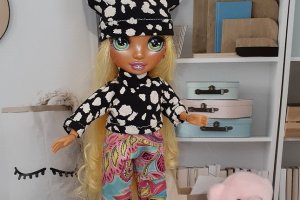 Одежда для кукол RAINBOW. Набор - кофта, лосины, шапка.  - Описание