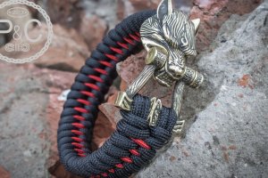 Робота Браслет із паракорду з Вовком Фенрір, чорний з червоним