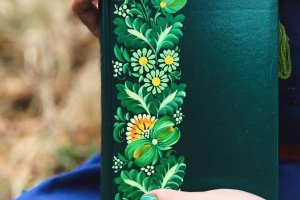 Розписані вручну,  вироби від Народної Майстрині України - Опис
