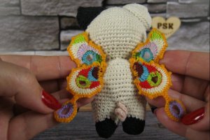 Свинка с крыльями, вязаная крючком мягкая игрушка хрюшка - Описание