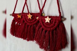 Новорічні прикраси бордо - Опис