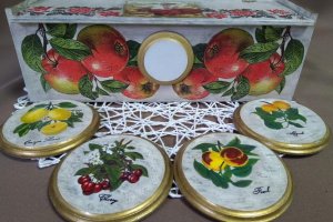 Короб для бутылки з 4 подставками - Описание