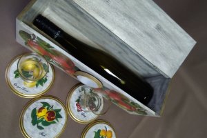 Короб для бутылки з 4 подставками - Описание