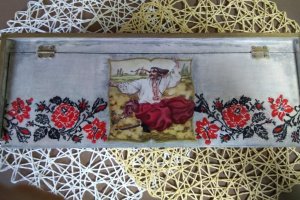 Короб для бутылки з 4 подставками - Описание