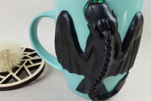 Чашка с декором подарок кружка Беззубик дракон лепка  - Описание