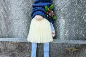 Новогодний гном с декором - Описание