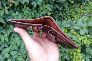 Портмоне из натуральной кожи, ручной работы. - Описание
