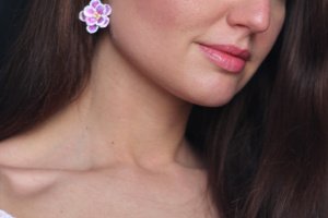 Фиолетовые серьги фиалки - Описание