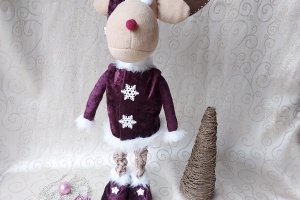 Олень новогодний
