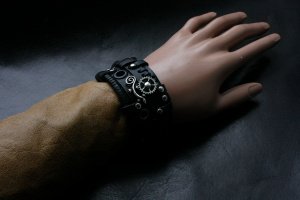 кожаный браслет стимпанк готический стиль  55 - Описание