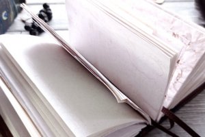 Гримуар с глазом - Описание