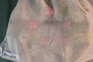 Різдвяні вінки з золотими квітами. - Опис