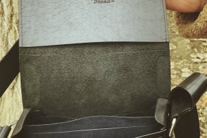 Сумка-планшет із натуральної шкіри ручної роботи - Опис