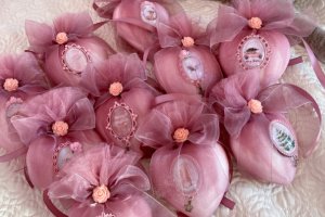 Ялинкові прикраси серця пудрові - Опис