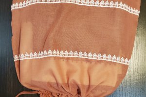 Скатертина з принтом тигровим і бордо, двостороння - Опис