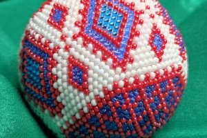 НОВОРІЧНА КУЛЯ З БІСЕРА "РОМБИ" 2 ПРИКРАШЕННЯ НА Ялинку - Опис