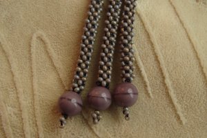 На лужайке - Описание