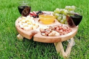 Работа Винный столик на 4 персоны
