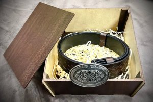 Чоловічий ремінь із шкіри з кельтською символікою