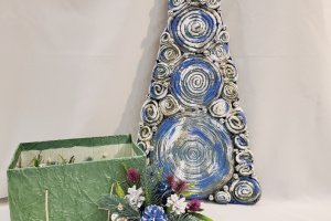 Настінна двостороння ялинка з прикрасами - Опис