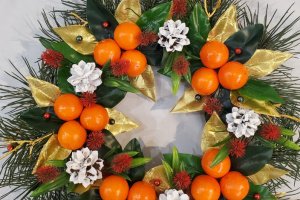 Новогодний набор с мандаринами (елка,венок, свечка - Описание