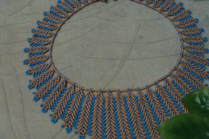 Бисерное колье - Описание