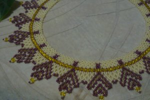 Кольє з бісеру - Опис