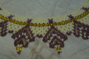 Кольє з бісеру - Опис