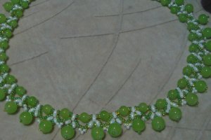 Колье из бусинок