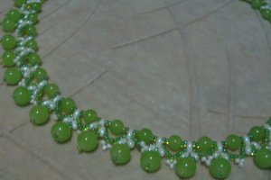 Колье из бусинок - Описание