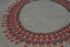 Ажурное колье в этно-стиле из бисера - Описание