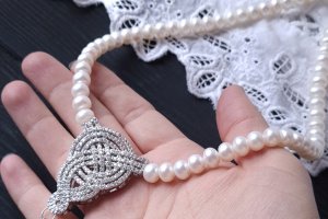 Роскошное колье из натурального жемчуга и кристаллов "Infinity" - Описание