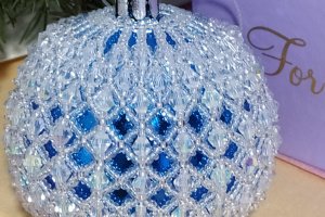 Робота Новорічна іграшка блакитний кришталь