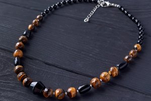 Намисто з тигрячого ока та агату "Рік Тигра -9"  - Опис