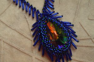 Кольє "Перо павича" - Опис