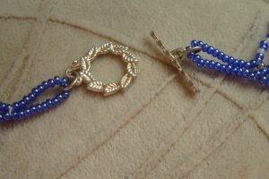 Ажурное колье из бисера в зимних оттенках - Описание