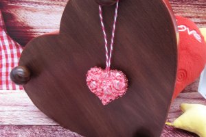 Столик-піднос у вигляді серця - Опис